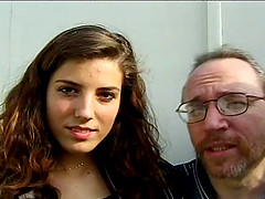 Charming chick with a wonderful smile makes an anal video