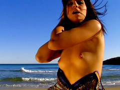Aitziber and seductive Julia De Lucia having wild sex at the beach