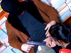 Black-haired hoe ris Dar likes having her slutty face fucked