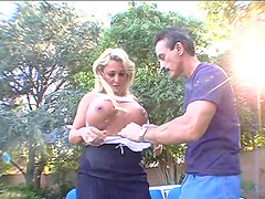 Buxom Milan Summer enjoys having her pussy stuffed outdoors