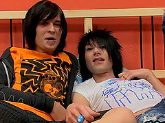 Skinny twinks Brandon White and Miles Pride get off