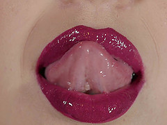 Solo sweetie Jenna Sativa needs to moan while she fingers herself