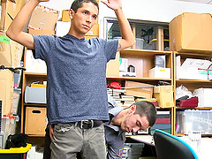 A Security Officer Buttfucks Alex Flores