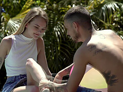 Outside sex and a blowjob is amazing experience with horny Dani Lynn