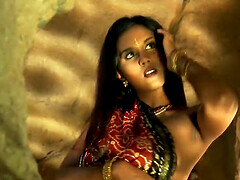Girl Of India Beauty Revealed and Her Body Exposed