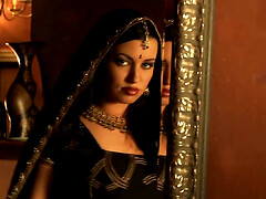 A Woman That Seduce Herself Alone Because His Man Was Away