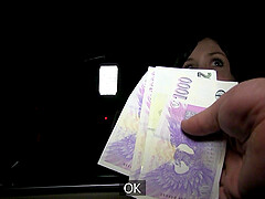 Amateur Czech girl Ilona Oolo fucking for money while filmed