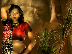 Indian Princess Getting Down Naked And Dance Nakedly